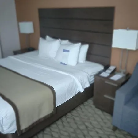 Baymont By Wyndham Madison Heights Detroit Area Hotel Exterior photo